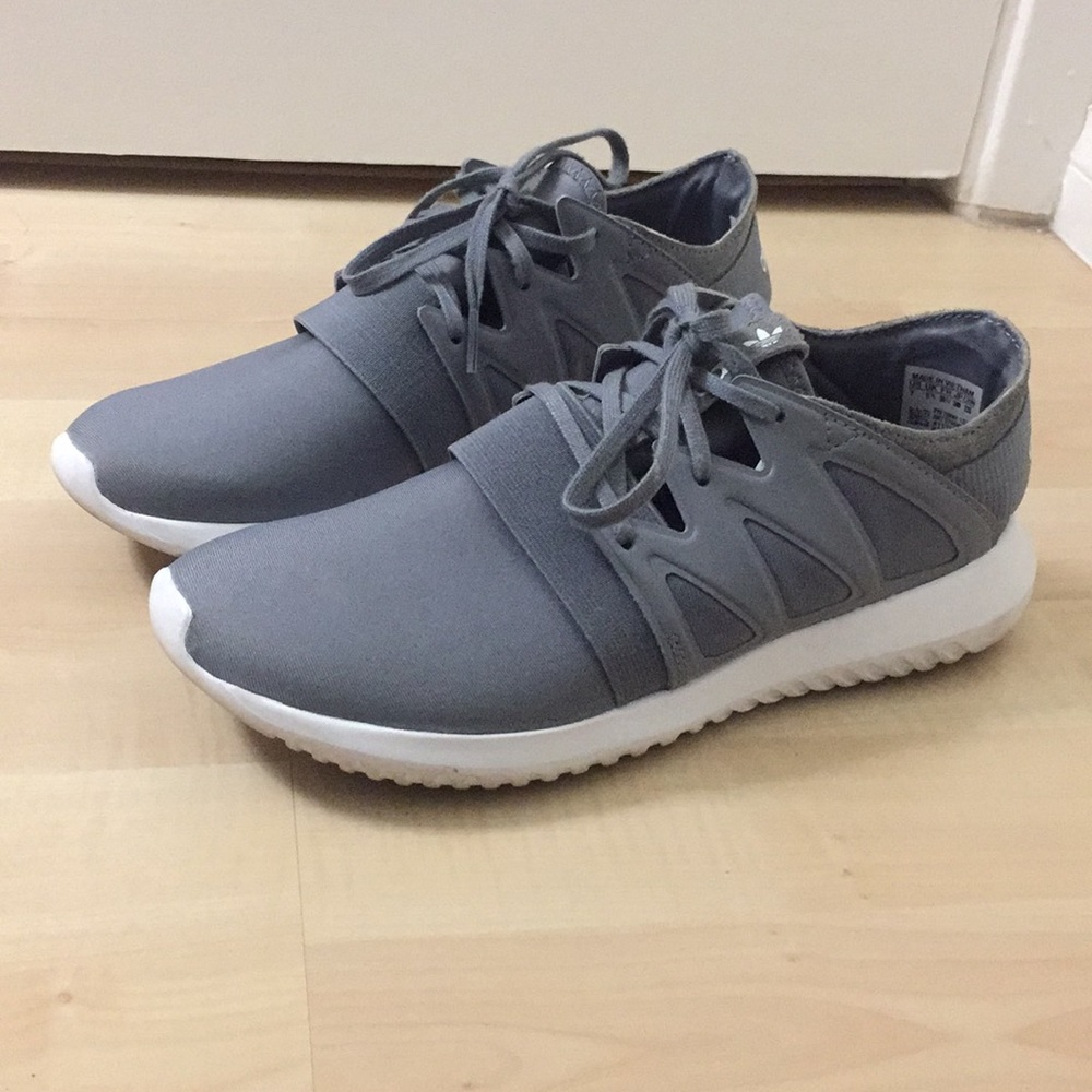 Adidas women’s viral tubular sneakers size 7